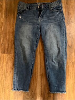 Bottoms Up Women's Cropped Slim Jeans in Dark Blue